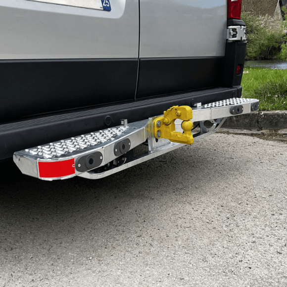 Marchepied Arrière Pliable Pour Toyota Hilux (2005-2015) - Noir, Structure Anti-rouille, Accès Coffre Facilité