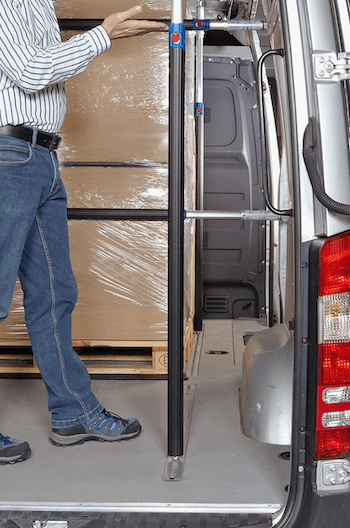 Zurrstange mit Endstück zur Befestigung an Aero-Zurrschiene